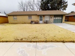 107 E Berry Dr, Hobbs, NM 88240