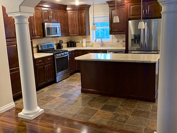 2nd image of 41 E Mistletoe Dr