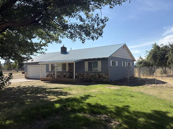 43592 State Highway 299 Hwy E, Fall River Mills, CA 96028