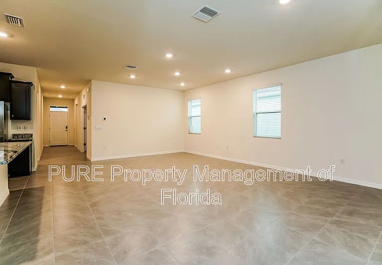 4122 NW 48th Terrace Rd — Photo 17