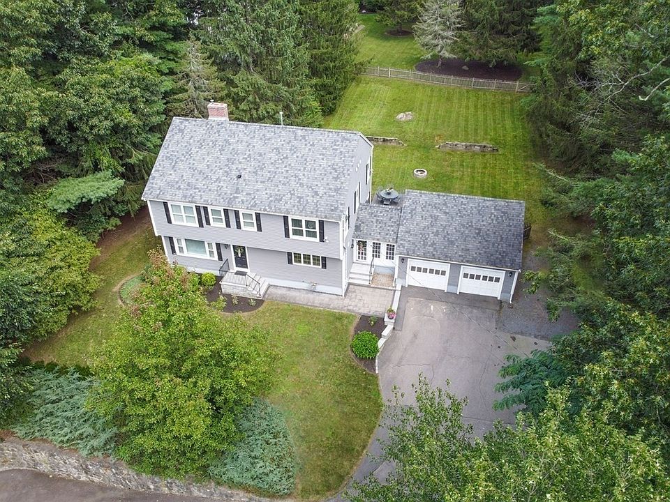 242 South St, Medfield, MA 02052 Zillow
