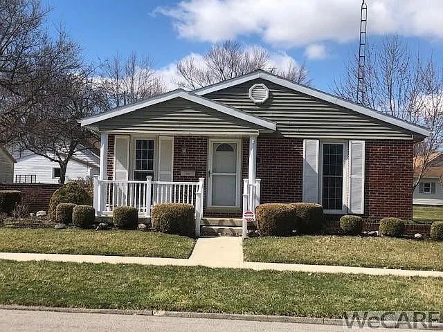 615 N Cherry St photo 1