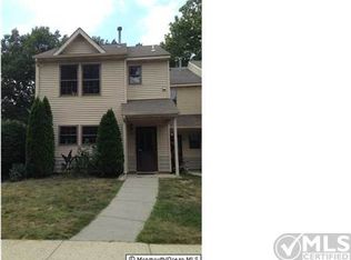 800 Violet Ln, Jackson, NJ 08527