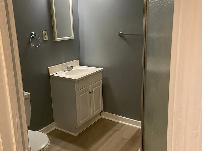 2812 Beacon Ave — Photo 5