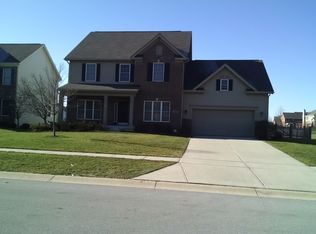 3610 Mossy Rock Dr, Zionsville, IN 46077