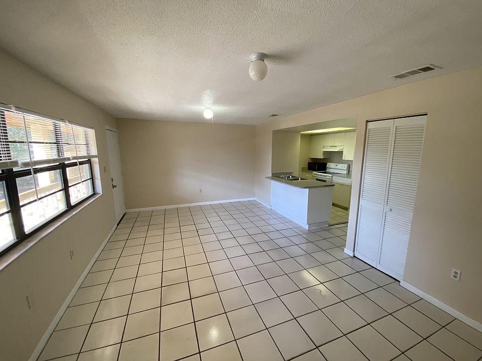 1st image of 500 Rockpit Rd APT 9