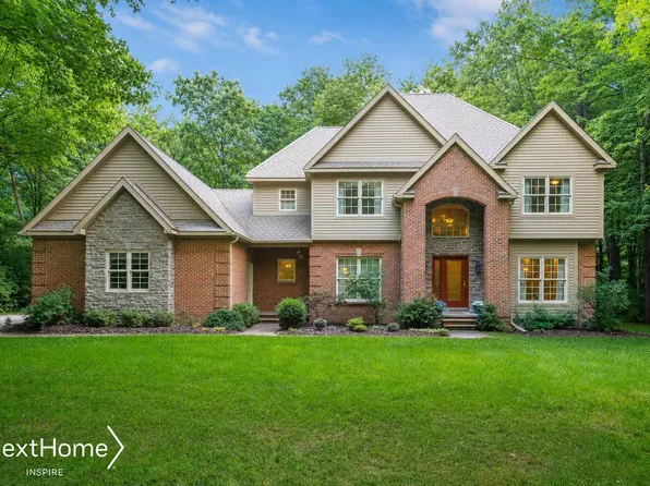9185 N Island Dr, Flushing, MI 48433