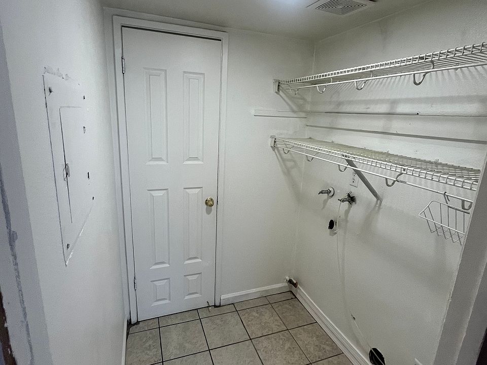 Laundry Room Hookups Only