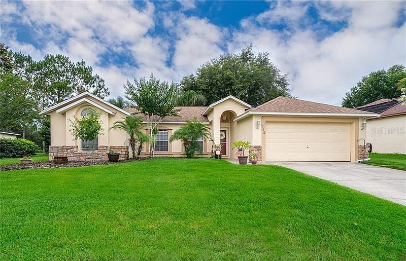 1st image of 713 Crooked Creek Dr