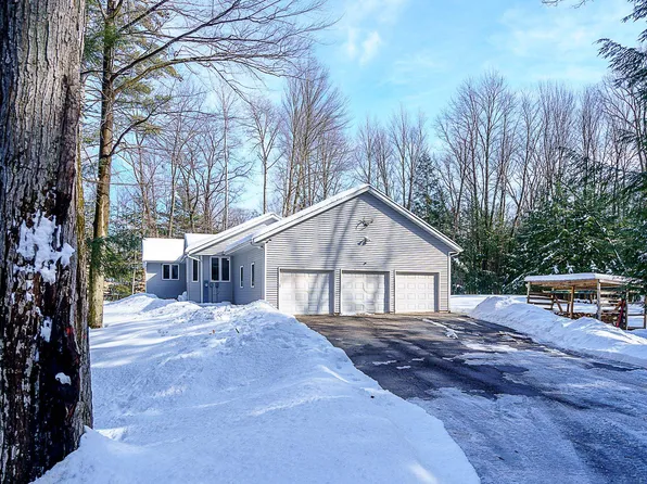 3439 Shady Ln, Green Bay, WI 54313