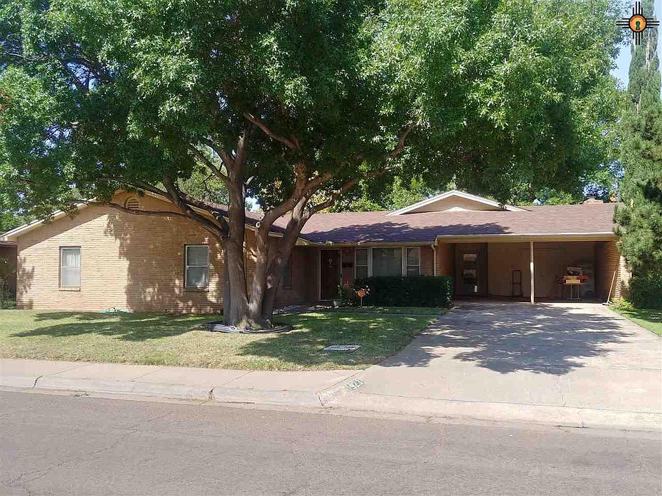 1st image of 923 N Pecan Dr