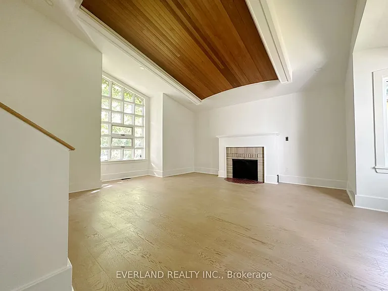 426 Reynolds St — Photo 7