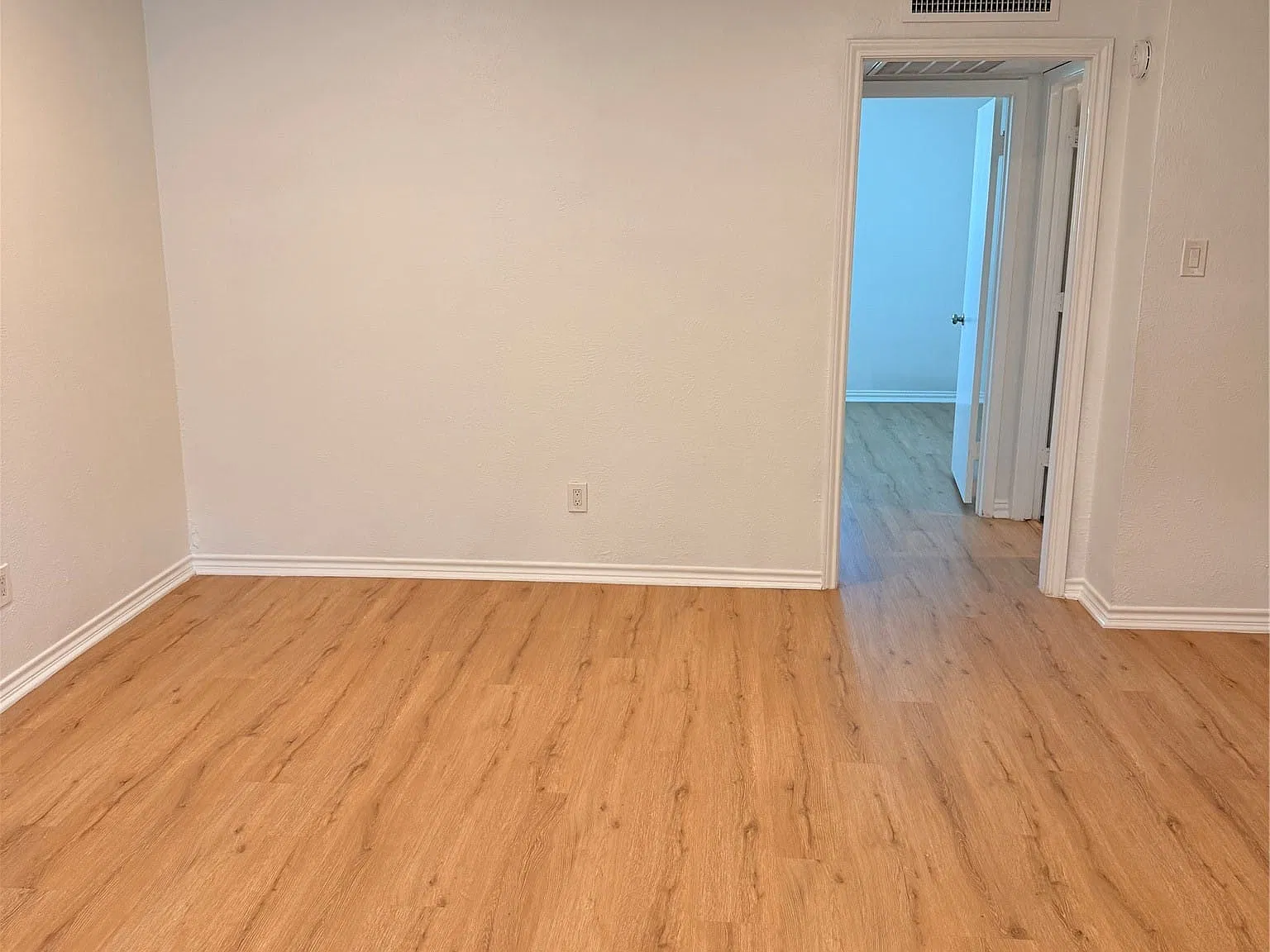 3921 Inwood Rd — Photo 2