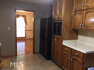 156 Bernhard Rd, Fayetteville, GA 30215