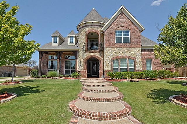 1st image of 920 Sparrow Dr