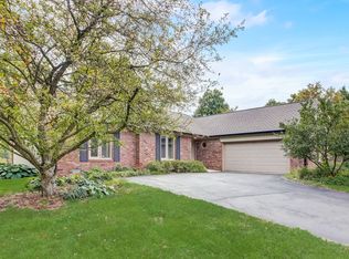 8039 Springwater Dr W, Indianapolis, IN