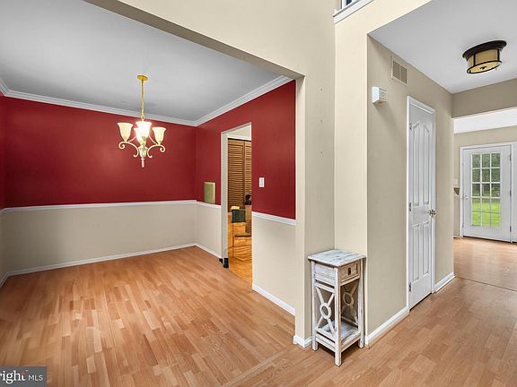 4th image of 45 Lakeview Dr