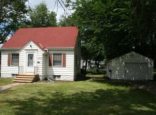 1863 Birch Lake Ave, White Bear Lake, MN 55110