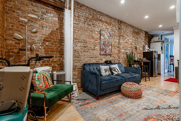 Rented by Corcoran | media 23