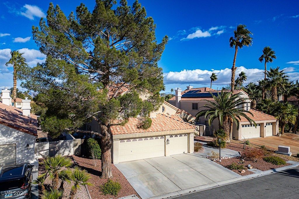 5260 Drifting Dunes Dr