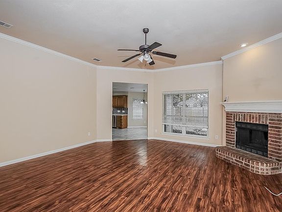 2nd image of 743 Tanglewood Dr
