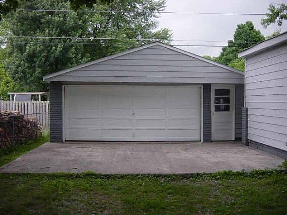 2 Car Garage