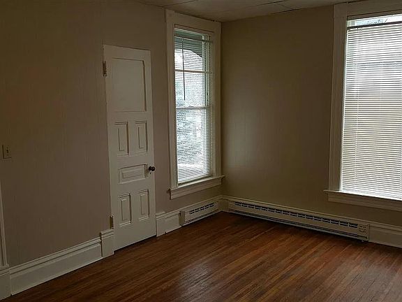 2nd image of 1819 W 1st Ave APT 2