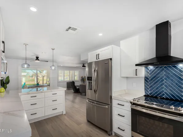 855 S REVOLTA Circle, Mesa, AZ 85208