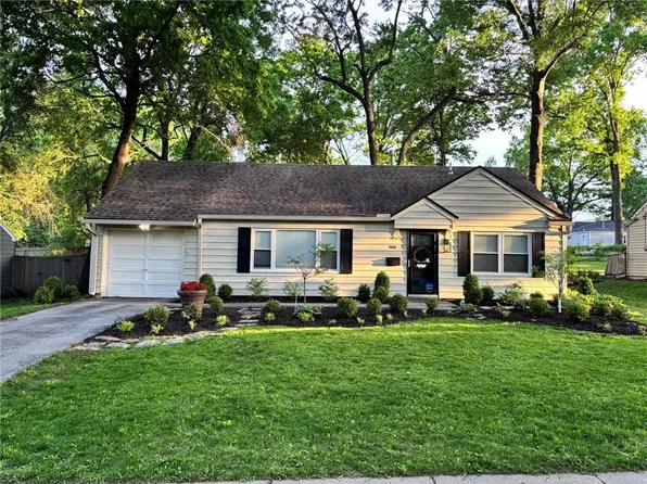 2525 W 79th St, Prairie Village, KS 66208