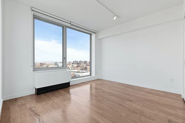 Rented by Greystar | media 7