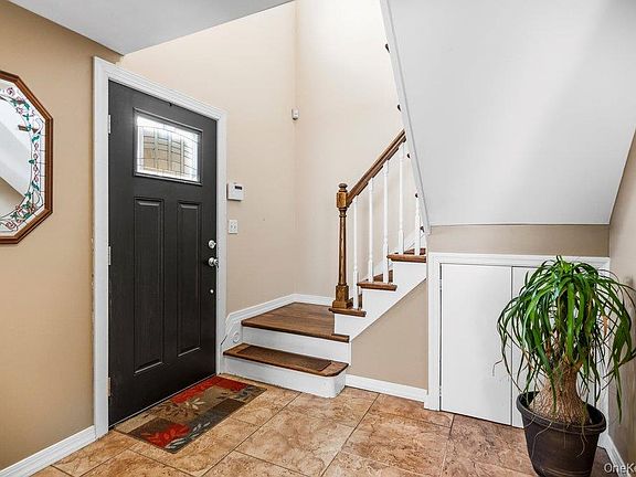 5th image of 169 Wyona Avenue