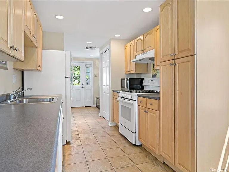 210 Broadway #210 — Photo 12