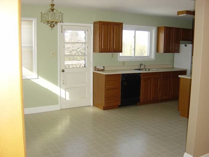 2nd image of 114 Monroe Rd