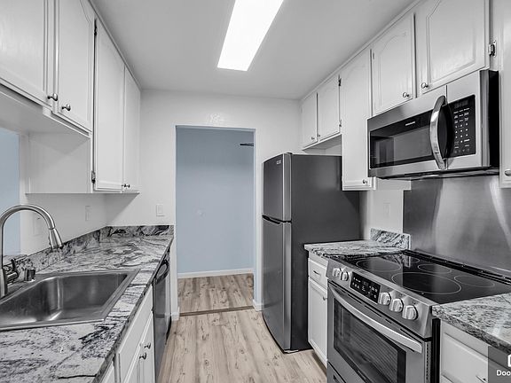 2nd image of 39865 Cedar Blvd Unit 241