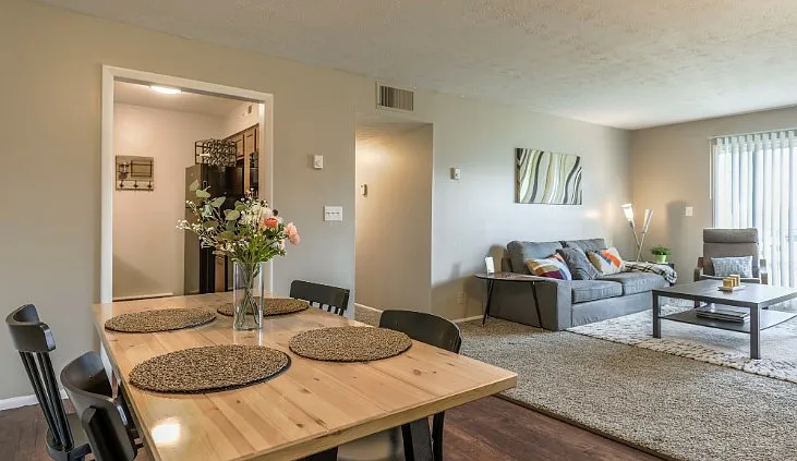 Oakwood Apartments — Photo 35