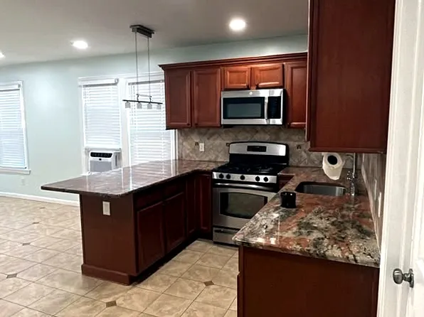 52 Marlboro Rd, Valley Stream, NY