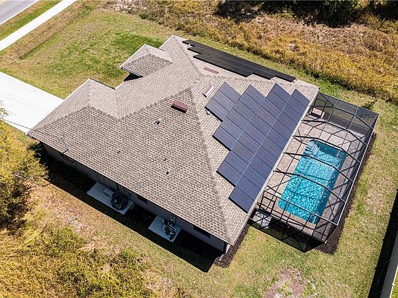 3rd image of 3123 Jeannin Dr