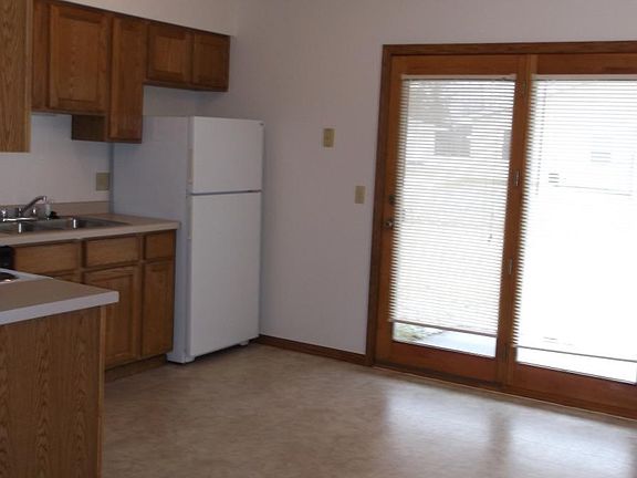 2nd image of 1002 Donna Ave