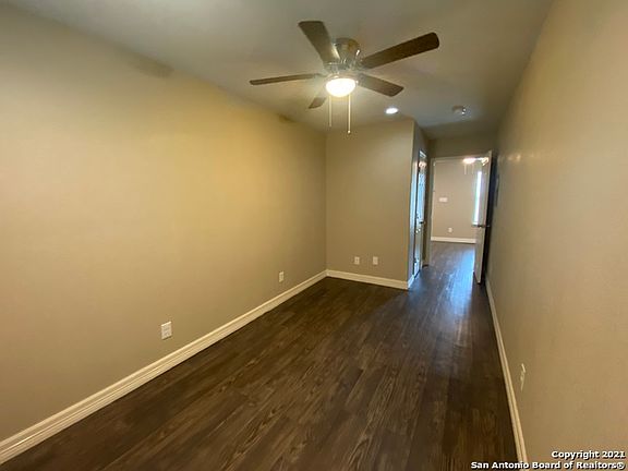 4th image of 2511 Suzette Ave #3