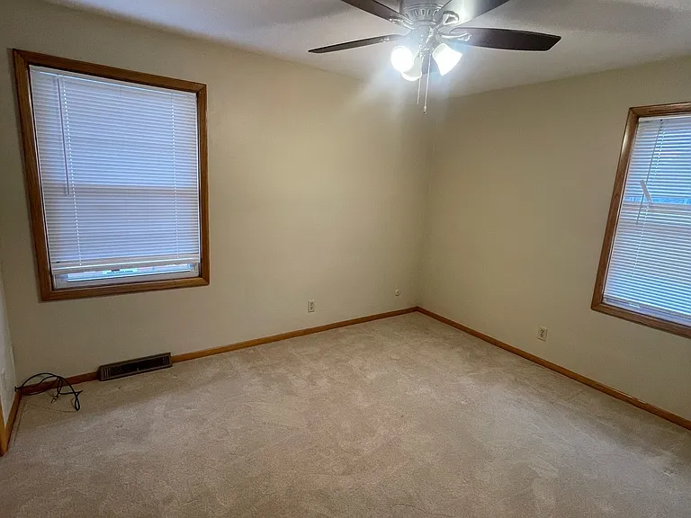 1318 Stevenson Rd — Photo 10