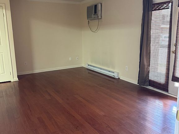 2nd image of 14745 Sherwood Dr APT 2