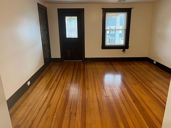 5th image of 48 Bourne St #48