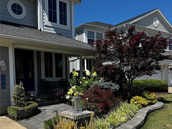 3rd image of 179 Seaborn Dr