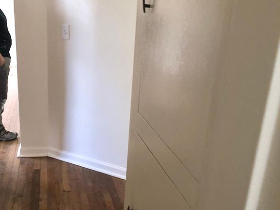 2nd image of 2025 Bronson Blvd APT 2