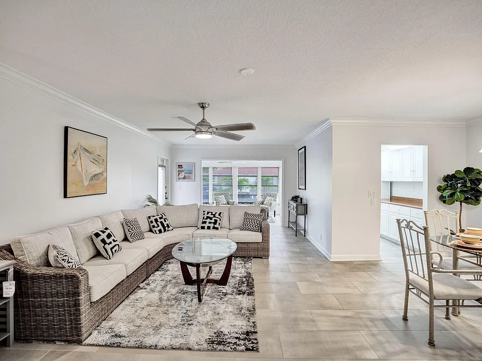 315 NW 50th Ave #C