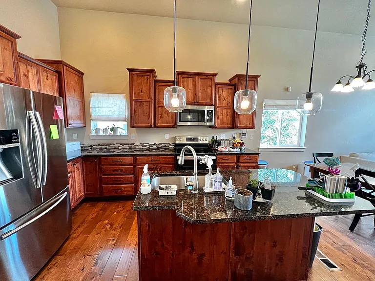 2250 Sherwood Forest Ct — Photo 4