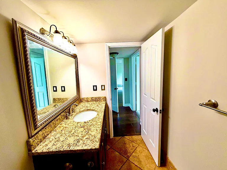 2870 Pharr Ct S — Photo 19