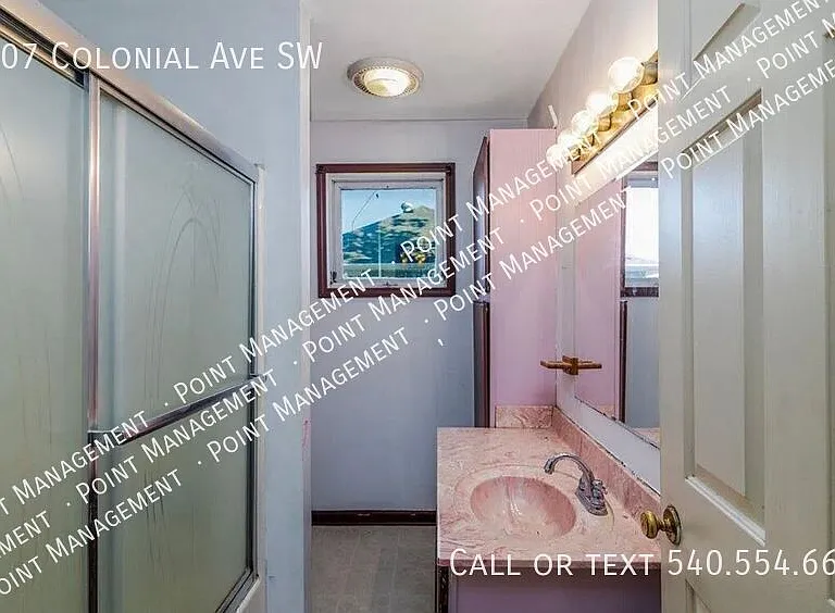 2407 Colonial Ave SW — Photo 20