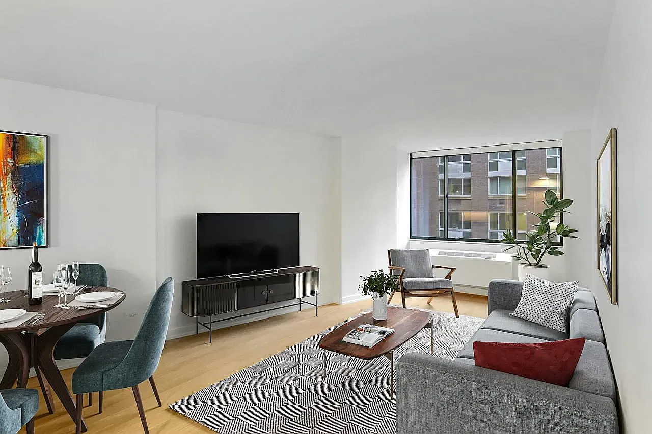 75 West End Avenue — Photo 1