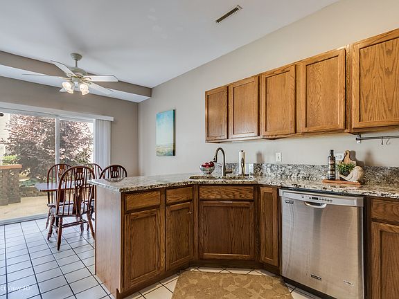 5th image of 346 Magnolia Ct #37-3